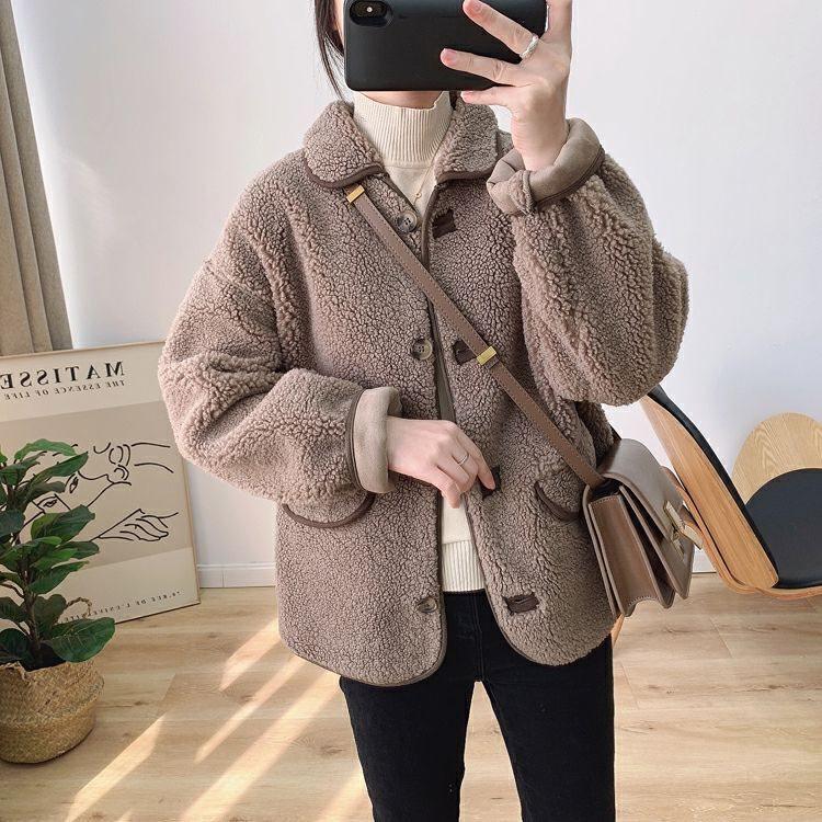 

Женское повседневное пальто из овечьей шерсти Осень/Зима 2025: Стильный, Свободный, Короткий и Модный Дизайн Мехом На Коже. 2XL (125-140 jin) серый