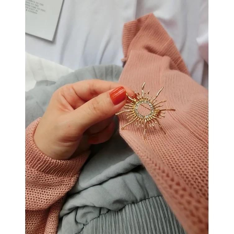 Retro Sun God Brooch, New Mysterious Brooch, Female High-end Temperament Fixed Clothing Brooch