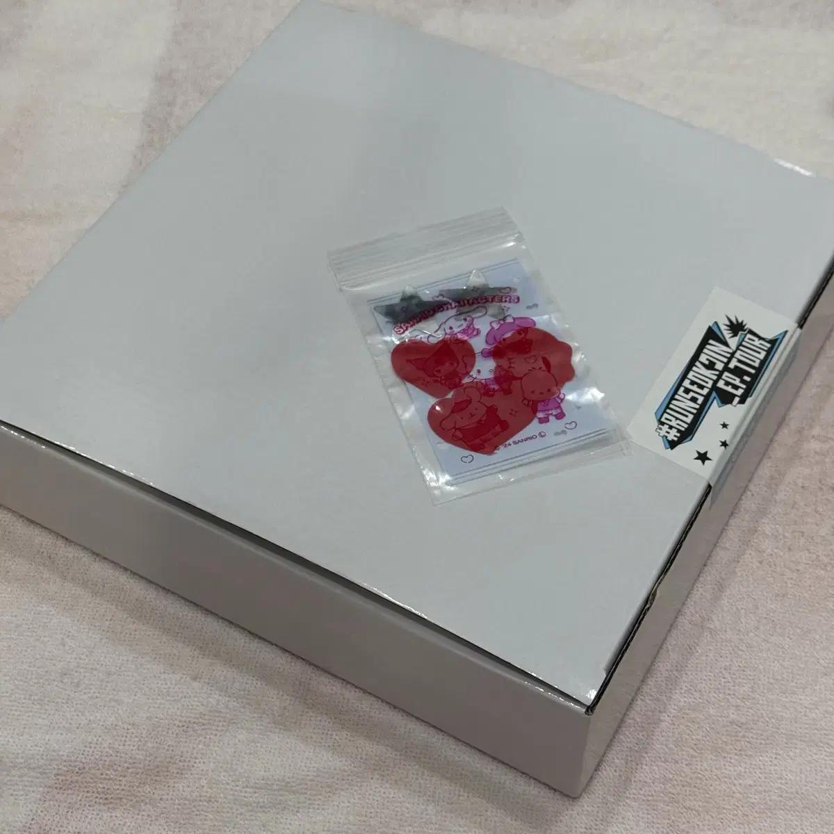 

BTS Специальный бокс с концертом Сокджина