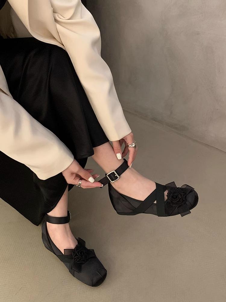 

Модная женская обувь во французском стиле 2025весна Новые туфли-лодочки с круглым носком Модная универсальная обувь Мэри Джейн Простая нескользящая женская повседневная обувь 40