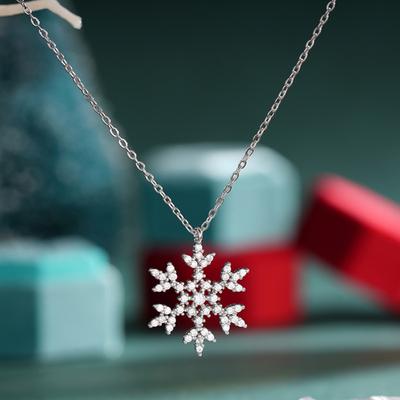Sparkling Radiant Shape Snowflake Women Winter Necklace