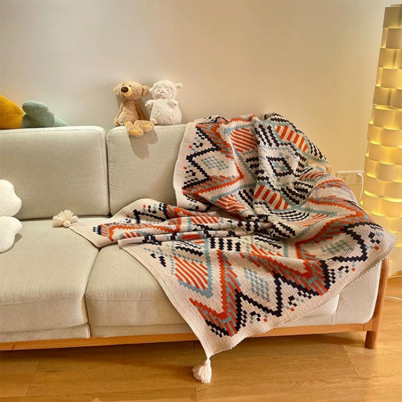Bohemian Ethnic Knitted Throw Blanket - Nordic Shawl, Air Conditioning Cover, Tassel Bed End Blanket for Homestay.