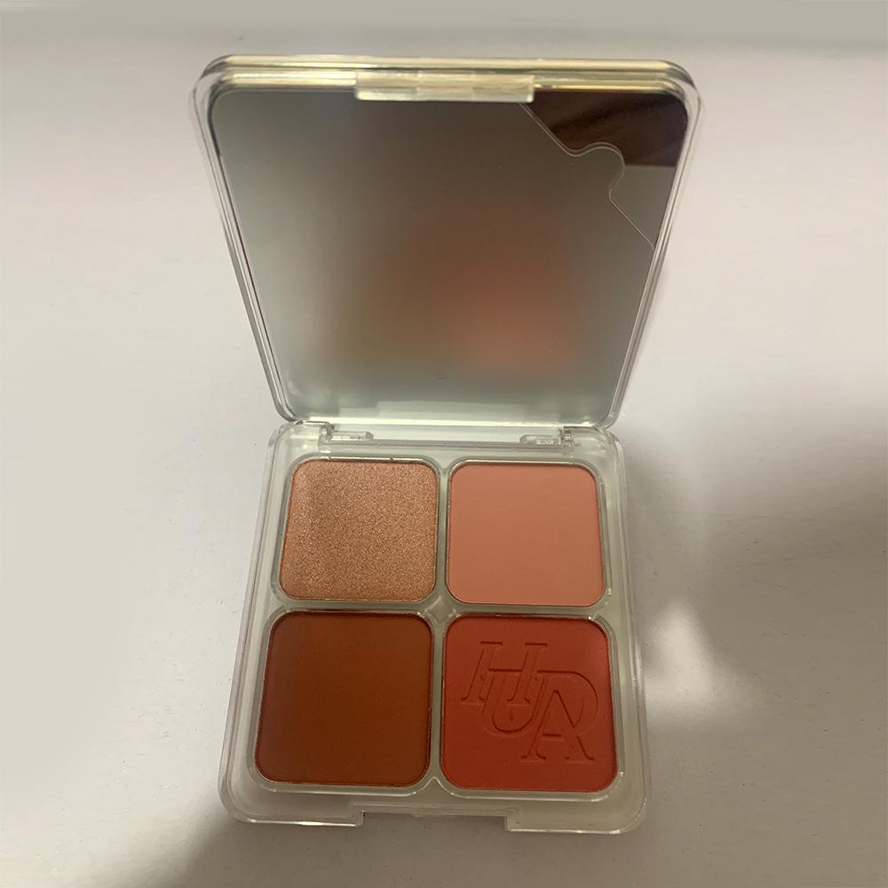 Huda Beauty Czterokolorowa Paleta Różów i Rozświetlaczy