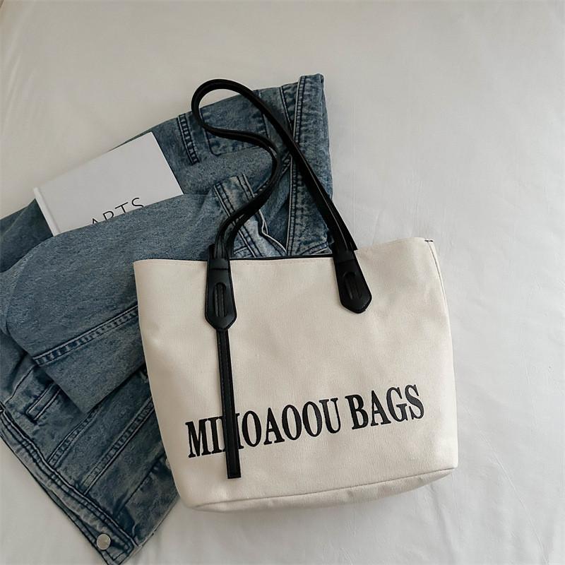 Stylish Large Capacity Tote Bag For Summer Fashionable Casual Shoulder Bag For College Students WhiteBlack