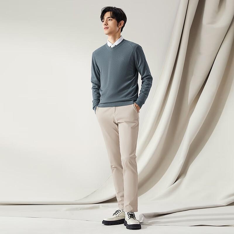 Septwolves Men's V-Neck Cashmere Blend Sweater