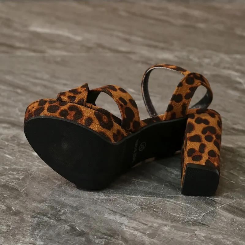 Fashion Women's Fashion Thick Heel Sandals Summer New Round Head Open Toe Thick Soles Anti-slip Wear-resistant High Heels