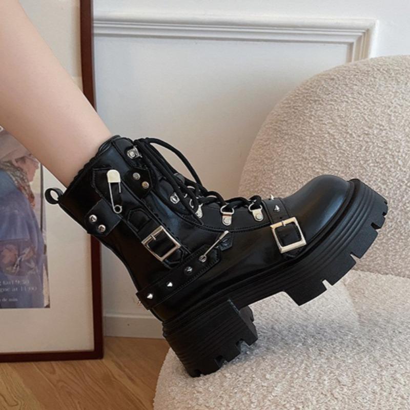 Women's Boots Platform Lolita Rivet Boots Dark Goth Punk Locomotive Boots Fashion Belt Buckle Thick Sole Ankle Boot Botas Mujer