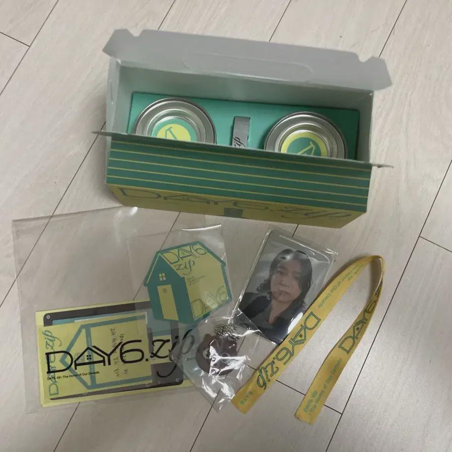 

Day6 Popup Store Gift+bang Gatcha Key Ring