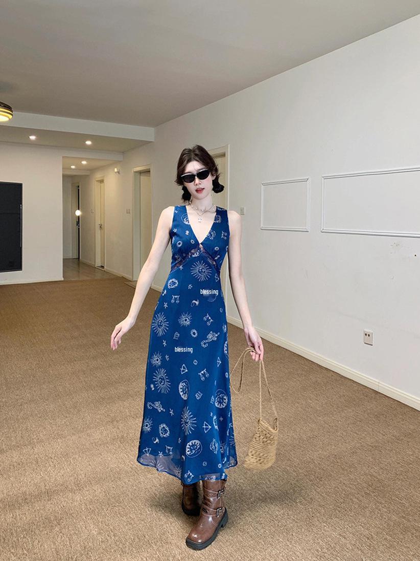 Elegant Retro V-Neck Spaghetti Strap Waist-Cinched Dress for Summer Vacation 2026 S