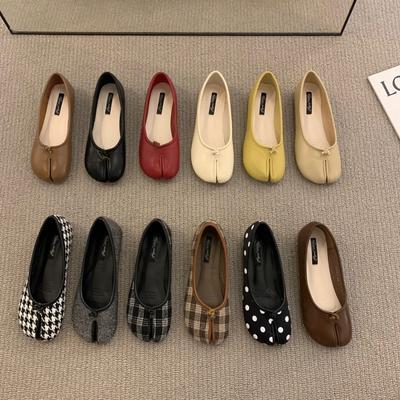 Korean Version of One-pedal Red Split-toed Pig's Trotters Horseshoe Doudou Shoes Flat-soled New Shallow-mouth Laden Shoes Soft-soled Single Shoes Wom