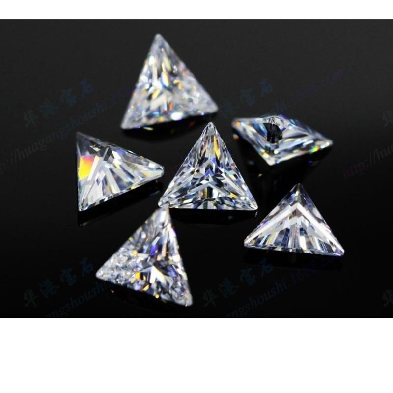 Cellacity True Triangle Cut Bulk Moissanite Beads 0.5-5 Carat D Color VVS1 GRA Certified Lab-grown Gemstone Jewelry Material
