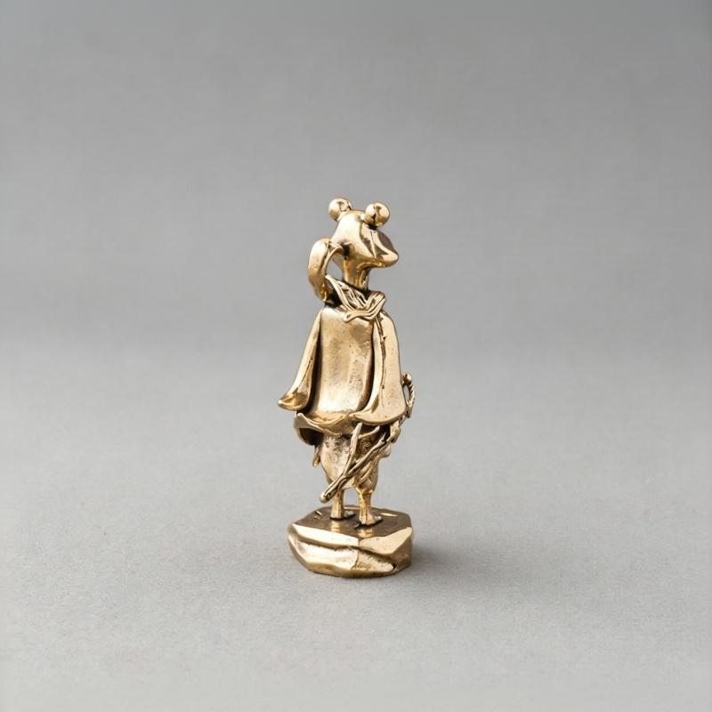 Collectible Brass Frog Ornament Mini Standing Metal Statue Antique Copper Decor for Office Table Gift Home Decor Free Shipping