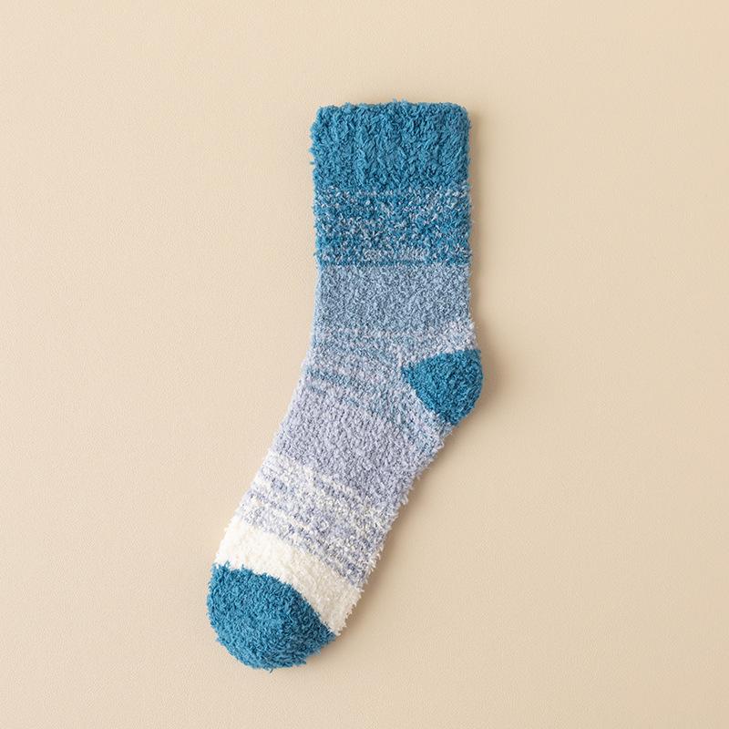 

Мужские носки для сна средней длины из кораллового флиса с градиентом в японском стиле — нелиняющие, теплые, полубархатные носки-тапочки One Size