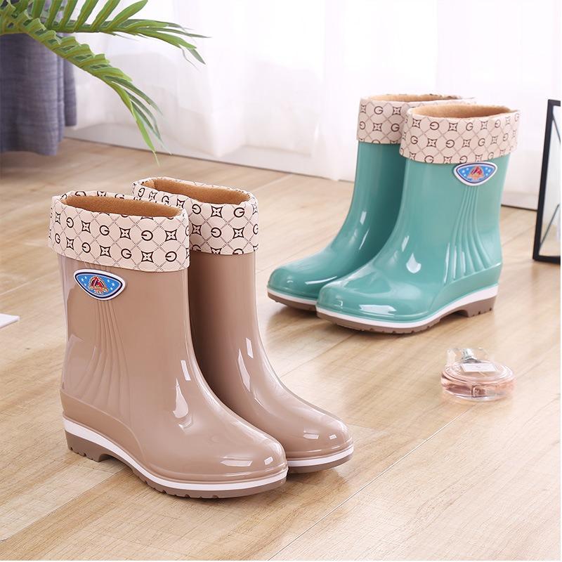 Short Women's Rain Shoes Water Shoes Women's Rain Boots Fashion Waterproof Shoes Kitchen Non-slip Rubber Shoes Work Overshoes Summer