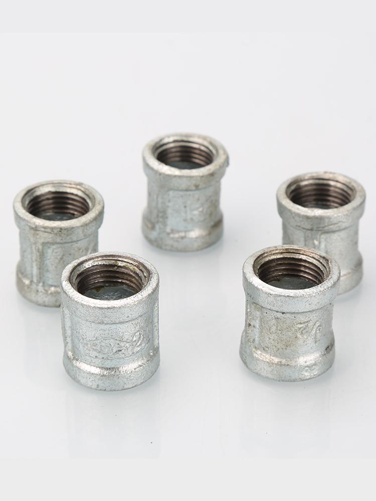 Pozinkovaná čtyřbodová litinová trubková spojka s vnitřními závity