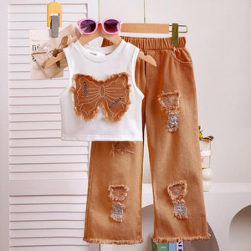 

Детский модный костюм, летний костюм из двух частей для девочек без рукавов с аппликацией и бантом, рваные джинсовые брюки 7Y