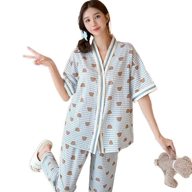 In the Summer of 1011, the New Zoubu Blue and White Plaid Bear Pajamas Women's Short-sleeved Trousers Student Loungewear Two-piece Set
