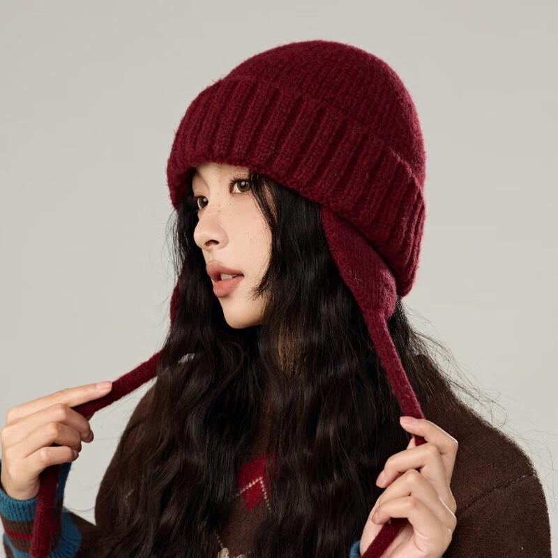 

Крупнозерная вязаная шапка-бини на завязках с защитой ушей 56-58cm