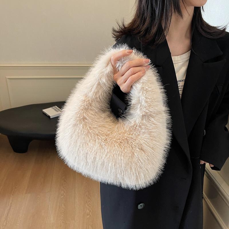 Plush bag women's autumn and winter versatile 2025 new strapless fashion portable high-end plush bag