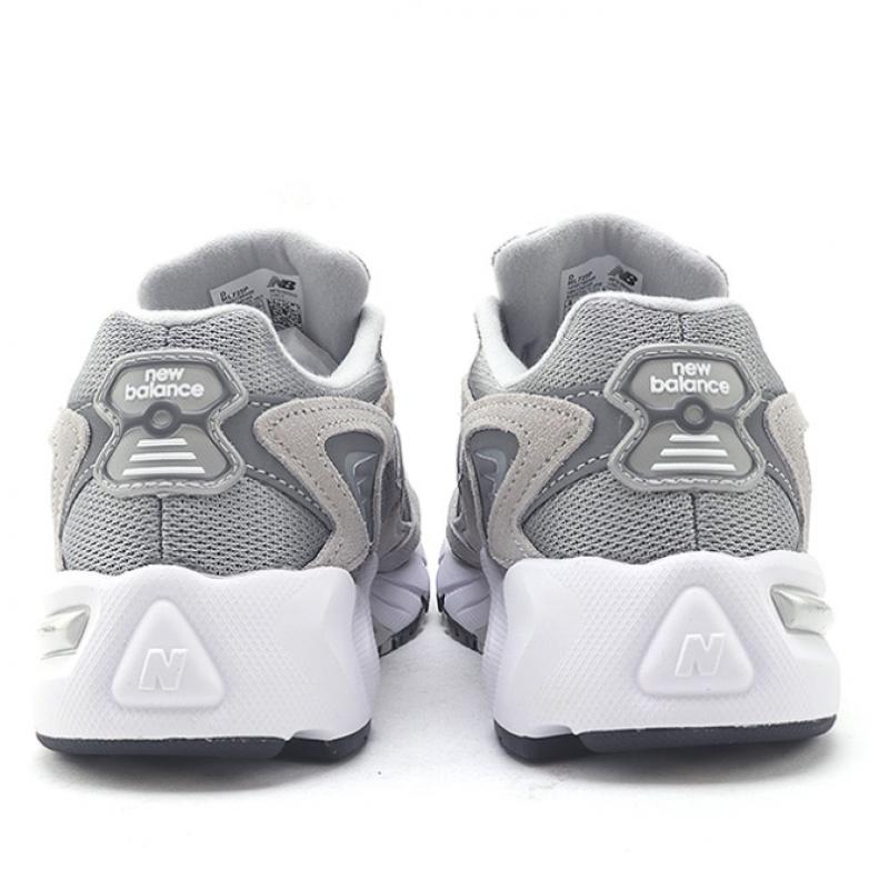 New Balance 725 Gray