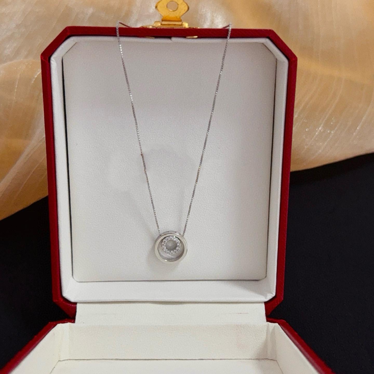 

Double-ring Diamond-encrusted Pendant Necklace Daily Wear, Gift Banquet Non-allergenic Material Birthday Gift срібний