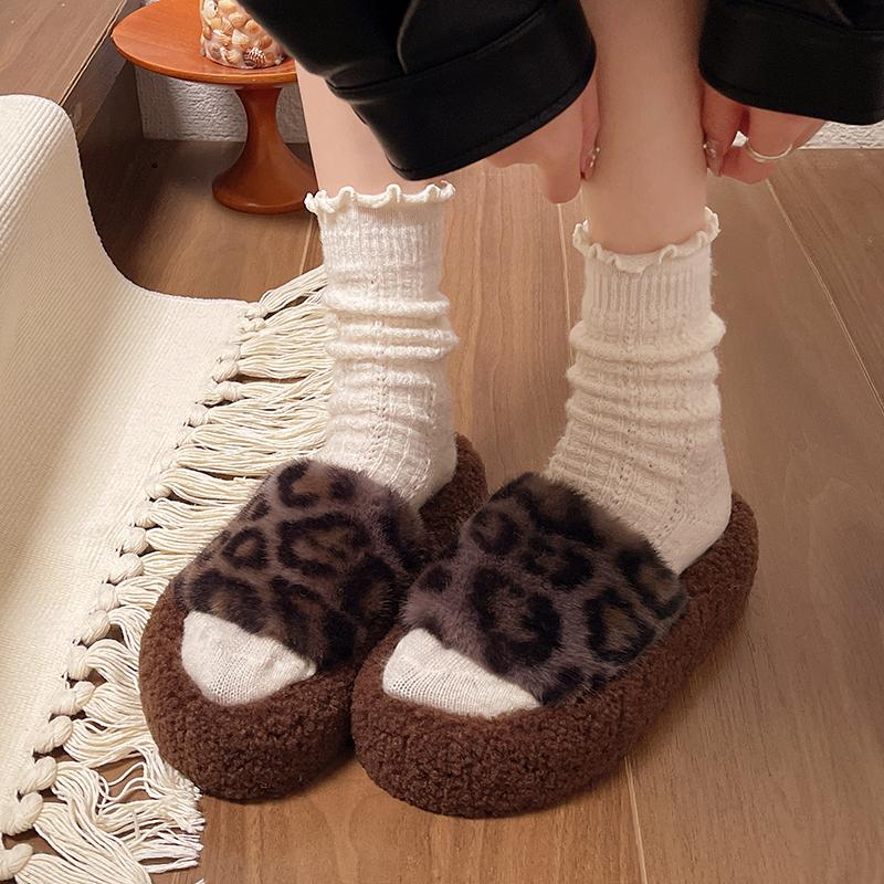 

Low Flat Shoes Female Shallow Woman s Slippers Winter Footwear Luxury Slides Fur Flip Flops 2024 Designer Plush Leopard Rubber 35 бежевый