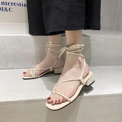 Strappy Elegant Flat Sandals for Women 2025 Roman Summer New Fashion Flat-heeled Shoes Sandal Comfortable Beach Without Heel Hot