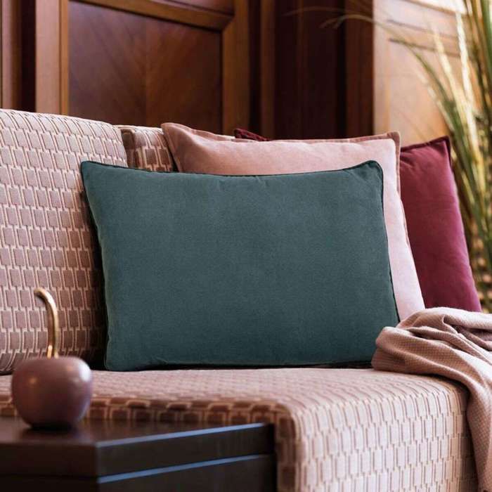 Coussin en suédine gris carbone 60x40