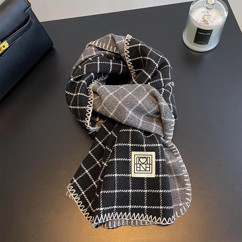 Korean Plaid Scarf Women Winter Classic Warm Imitation Cashmere Scarves Thick Bandana Fashion Luxury Shawl Wrap Bib Neckerchief