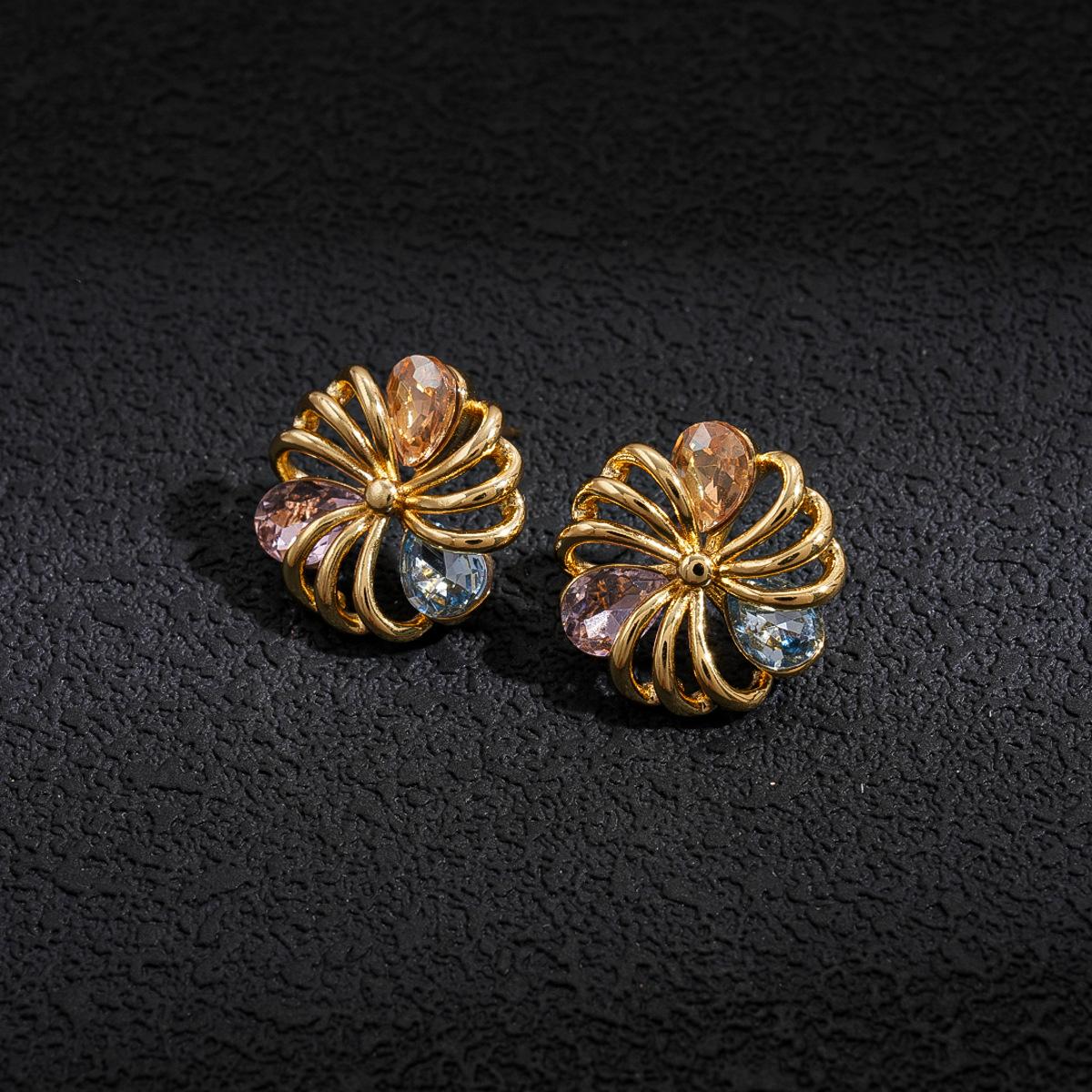 18K real gold electroplated zircon hollow flower pendant collarbone chain necklace