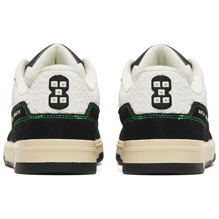 (WMNS) ANTA A-Shock Low 'Black White Green' Women's 122248090S-1