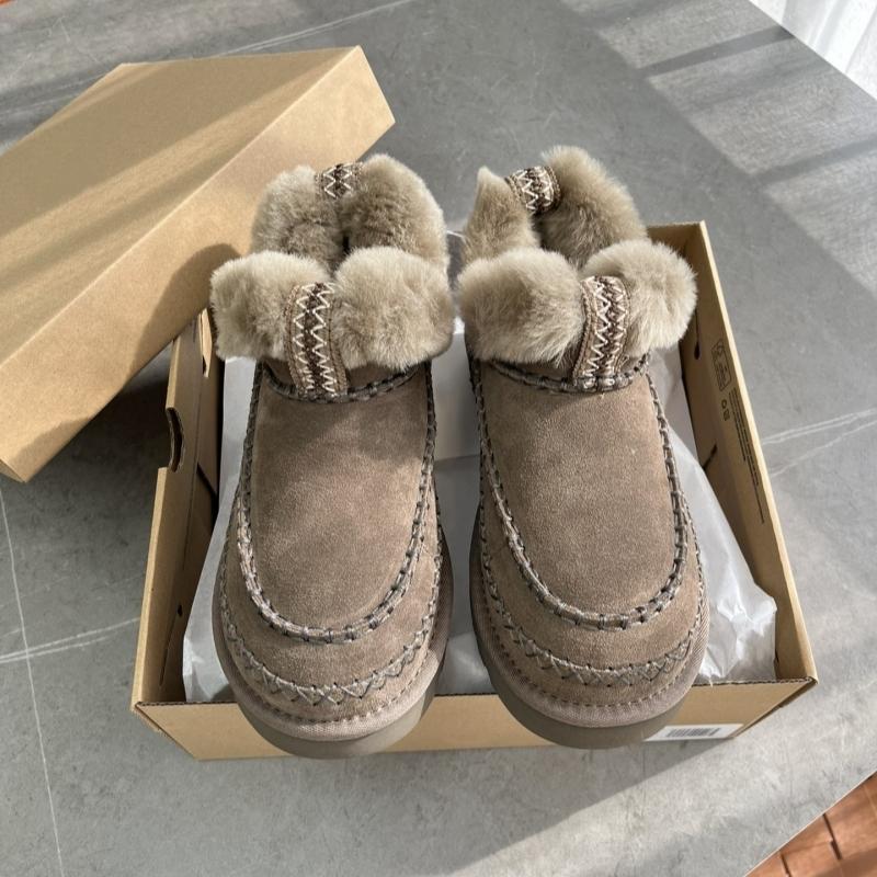 2025 winter new leather wool snow boots, piled and thickened warm one-pedal Alpine fluffy short boots for women