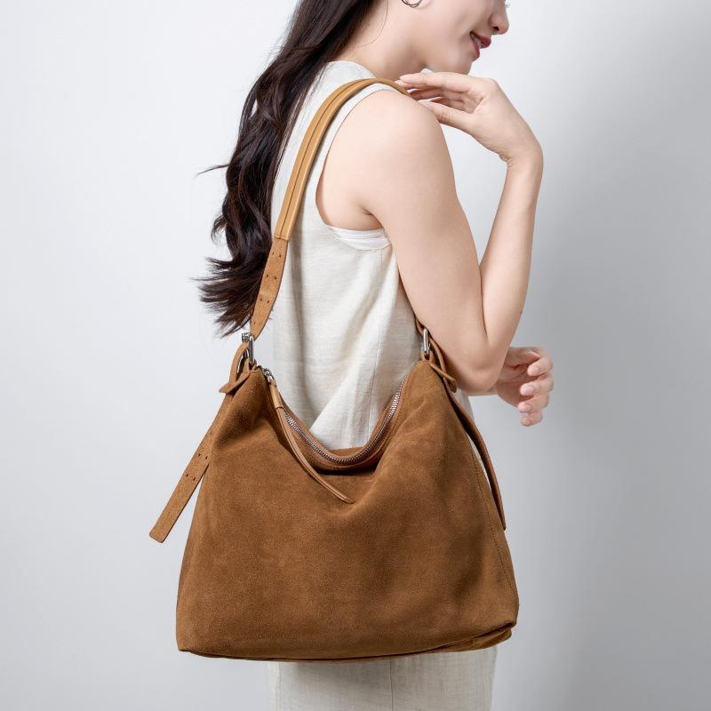 Suede Crossbody Large Capacity Women's Light Luxury Commuting High-end Shoulder Bag Casual Underarm First Layer Cowhide Tote Bag