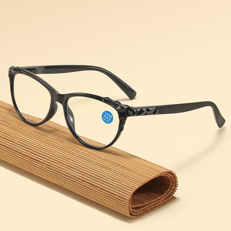 Retro Cat-Eye Blue Light Blocking Reading Glasses for Women, European & American Fashion, Spring Hinges, HD Prescription.
