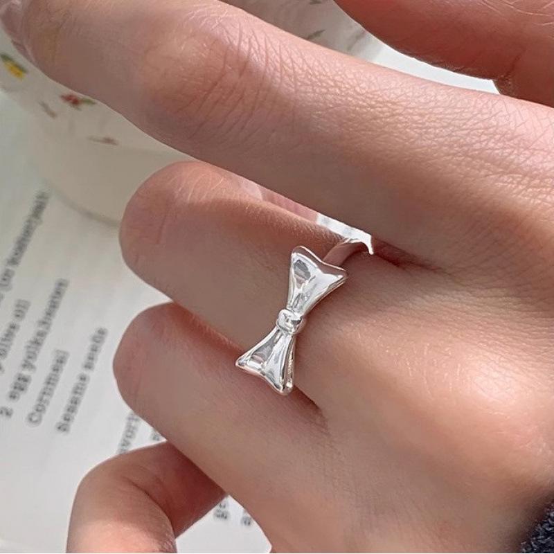 Sterling Silver Floral Ring for Women - High-End Open Joint Design for Autumn/Winter
