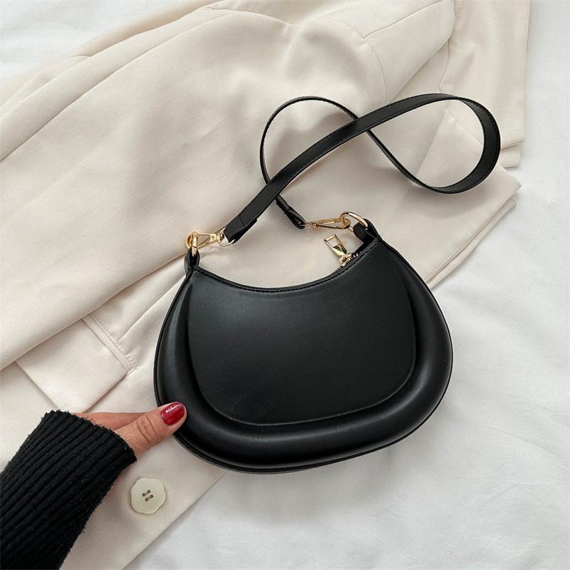 Trendy Casual Shoulder Bag Personality Korean Version New Moon Bag 2023 Fall Fashion Bag For Women