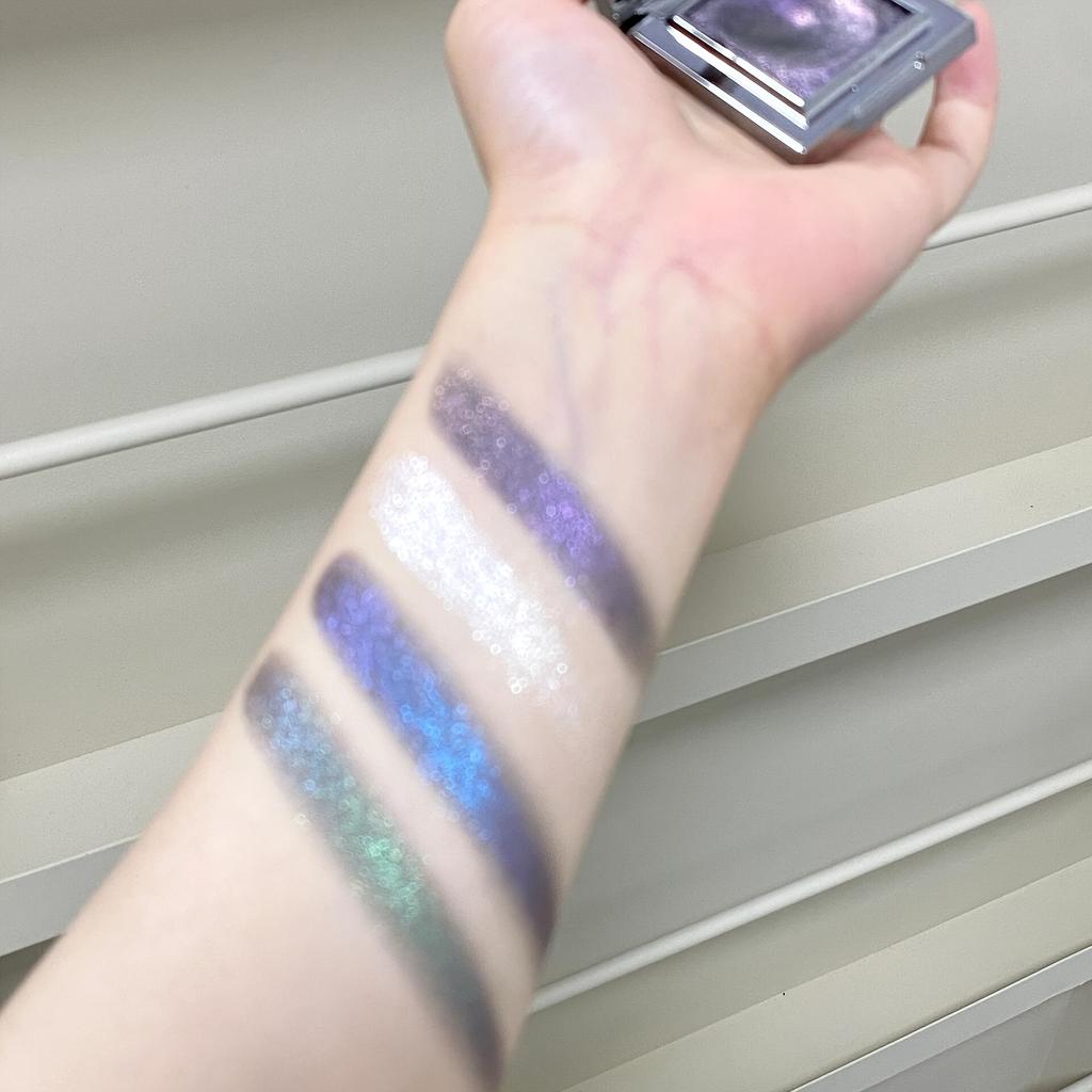 Metallic Color Eyeshadow Palette with Glitter & Shimmer Waterproof Sweat-Resistant Soft Blendable Formula for Music Festivals Parties