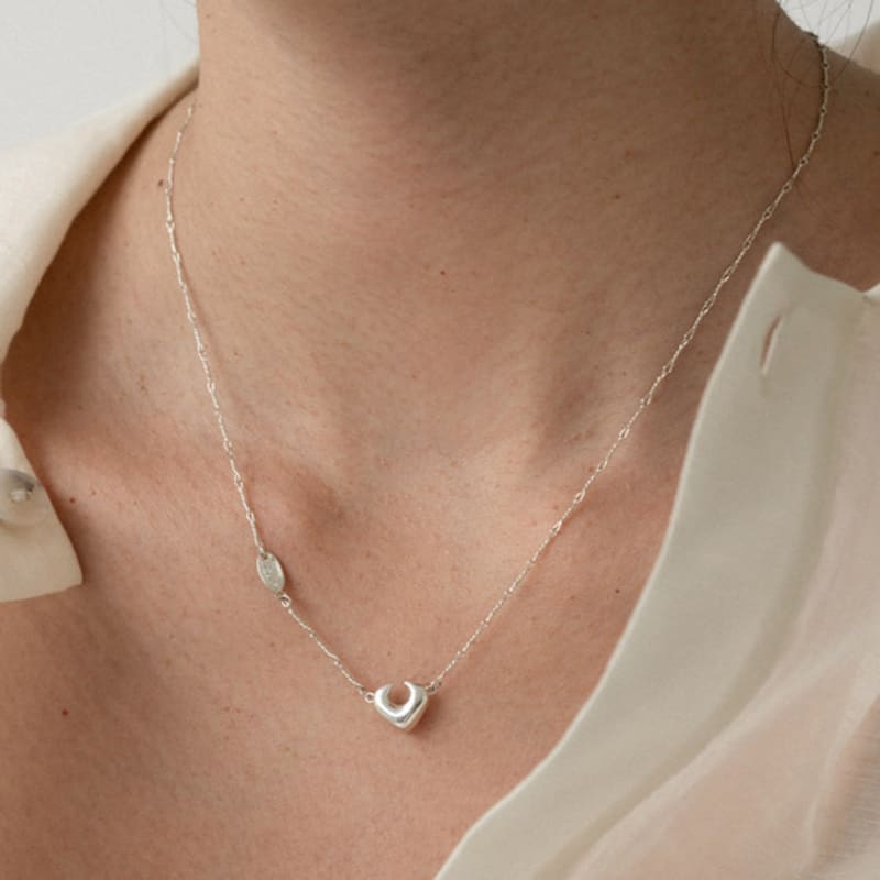

Love of the Bush THIN CHAIN RITUAL