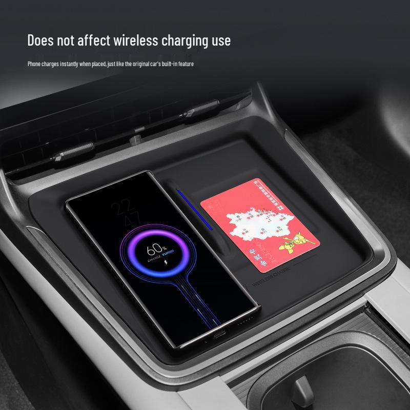 Lynk&Co 07 EM-P Wireless Charging Non-Slip Silicone Pad for Center Console