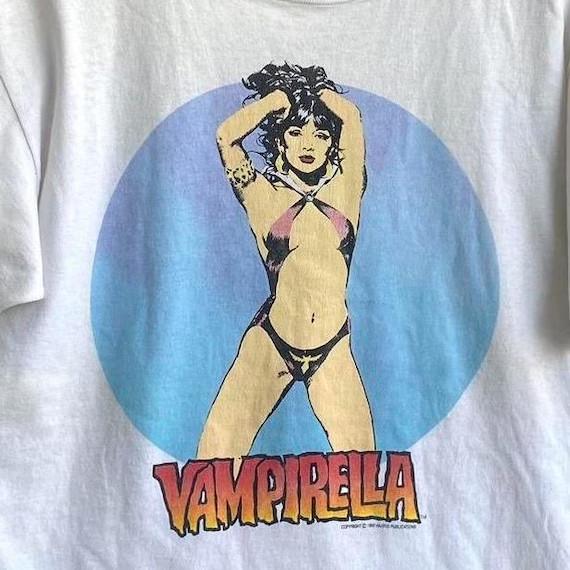 Vampirella Комиксы Хэллоуин Футболка Классическая Белая Унисекс S-5XL 1V0394 Унисекс Футболка S