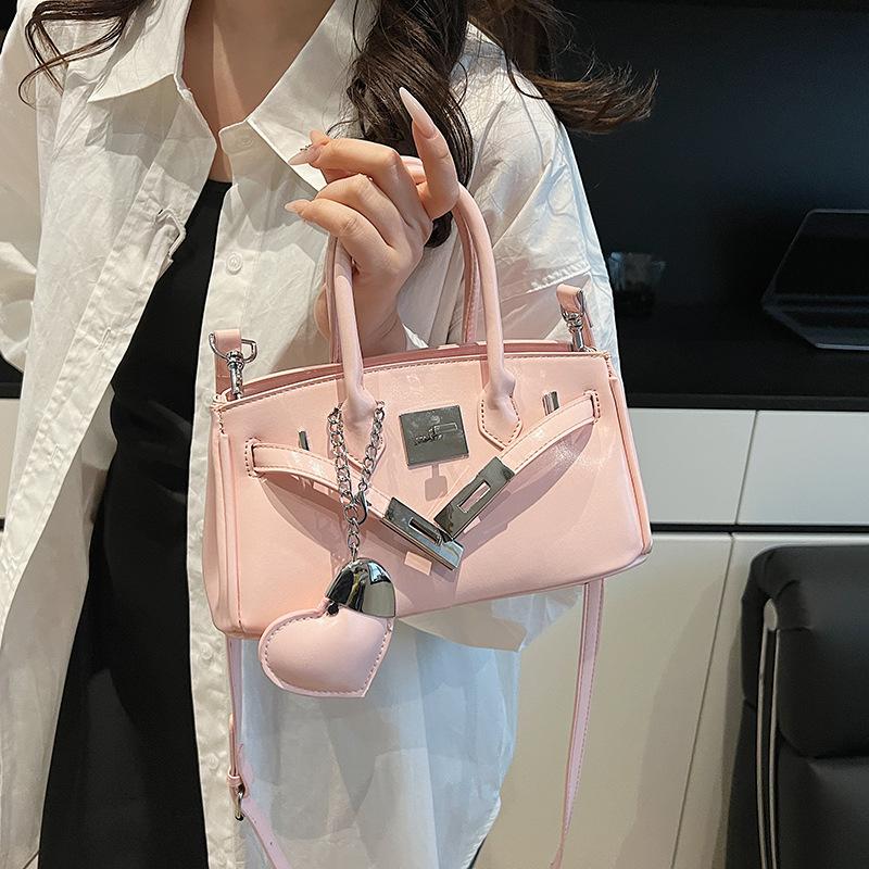 2025 Summer New Bag Niche Design Handbag Fashion Commuter Shoulder Messenger Bag Premium Platinum Bag