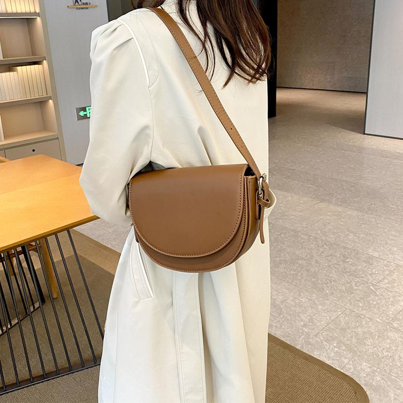 Retro Solid Color Saddle Bag High Quality Leather Shoulder Bags for Women 2025 New Simple Ladies Crossbody Bag Designer Handbags