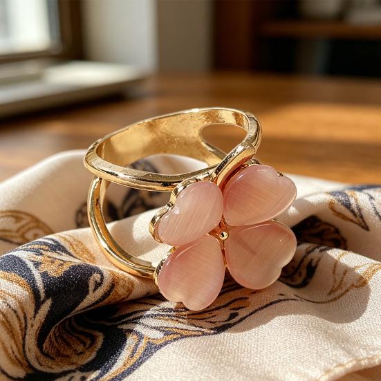 Four-leaf Clover Women Silk Scarves Clip, Fashion Scarves Buckle, Scarf Ring Wrap Holder Clamp, Scarf Ring for Shawls Clothing