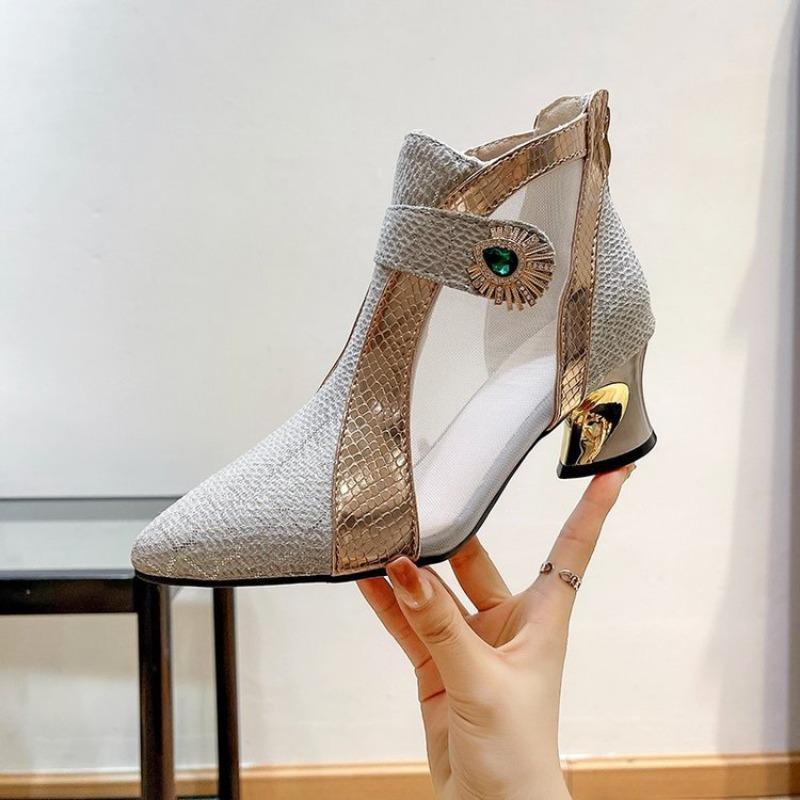 

Новая обувь Туфли на высоком каблуке Туфли с вырезами Толстый каблук Модная и универсальная обувь Крутые ботинки Женские ботинки 43 серый