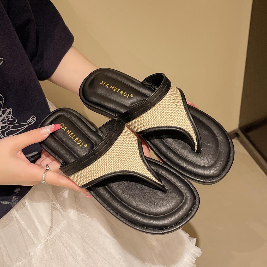 Soft-soled slippers women's outer wear 2025 new summer flat-bottom cover toe beach sandals French two-wear cool slippers