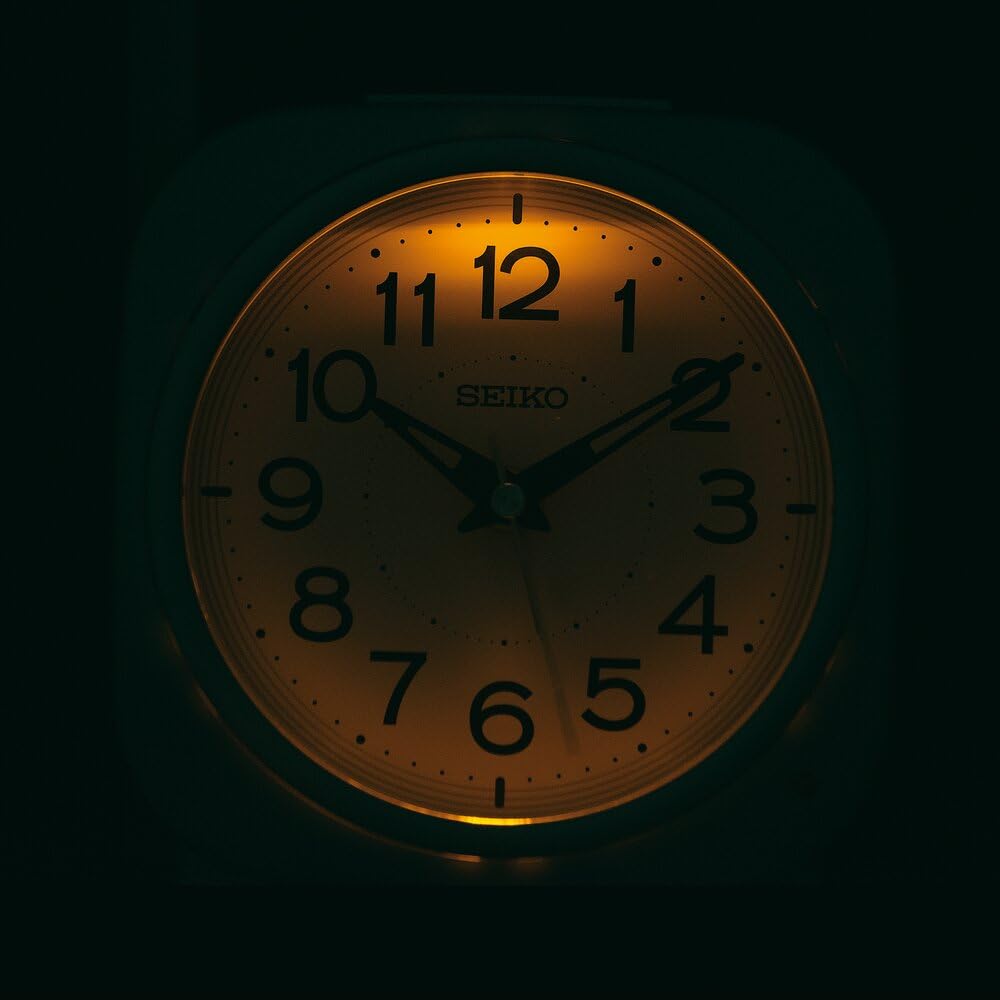 Seiko Clock Alarm Clock Table Clock Automatic Lighting Analog Visible At Night White Pearl 115 X 115 X 79mm KR519W
