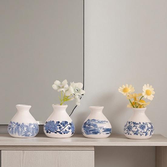 Small Blue and White Porcelains Vase, Mini Chinoiserie Bud Vase, Vintage Ceramic Oriental Handmade Chinese Flower Jardiniere for Home Office Shelf