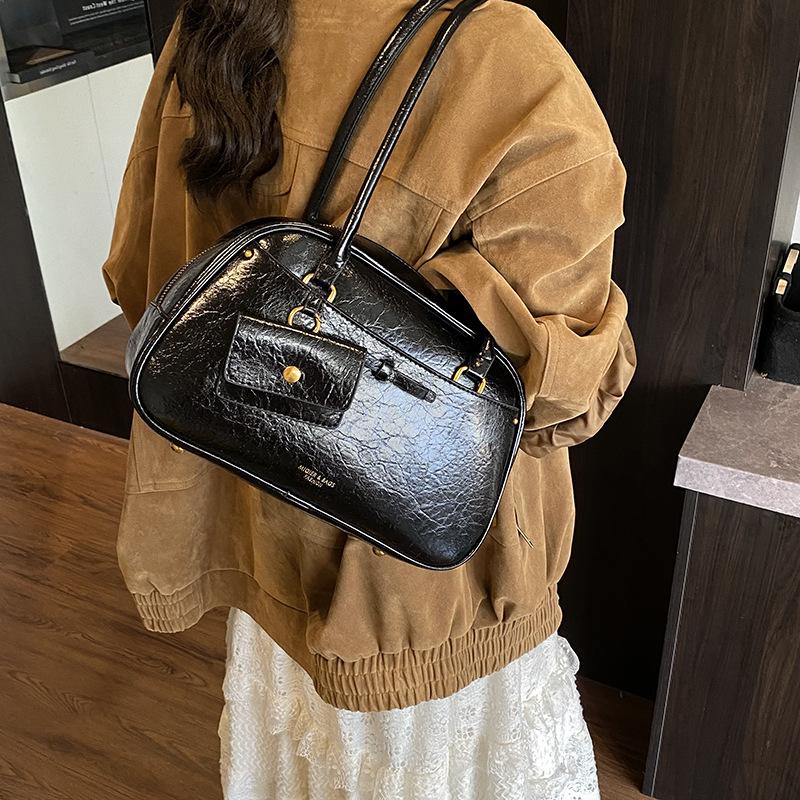 Premium texture large-capacity bag 2025 new women's bag autumn and winter versatile single shoulder underarm bag portable pillow bag