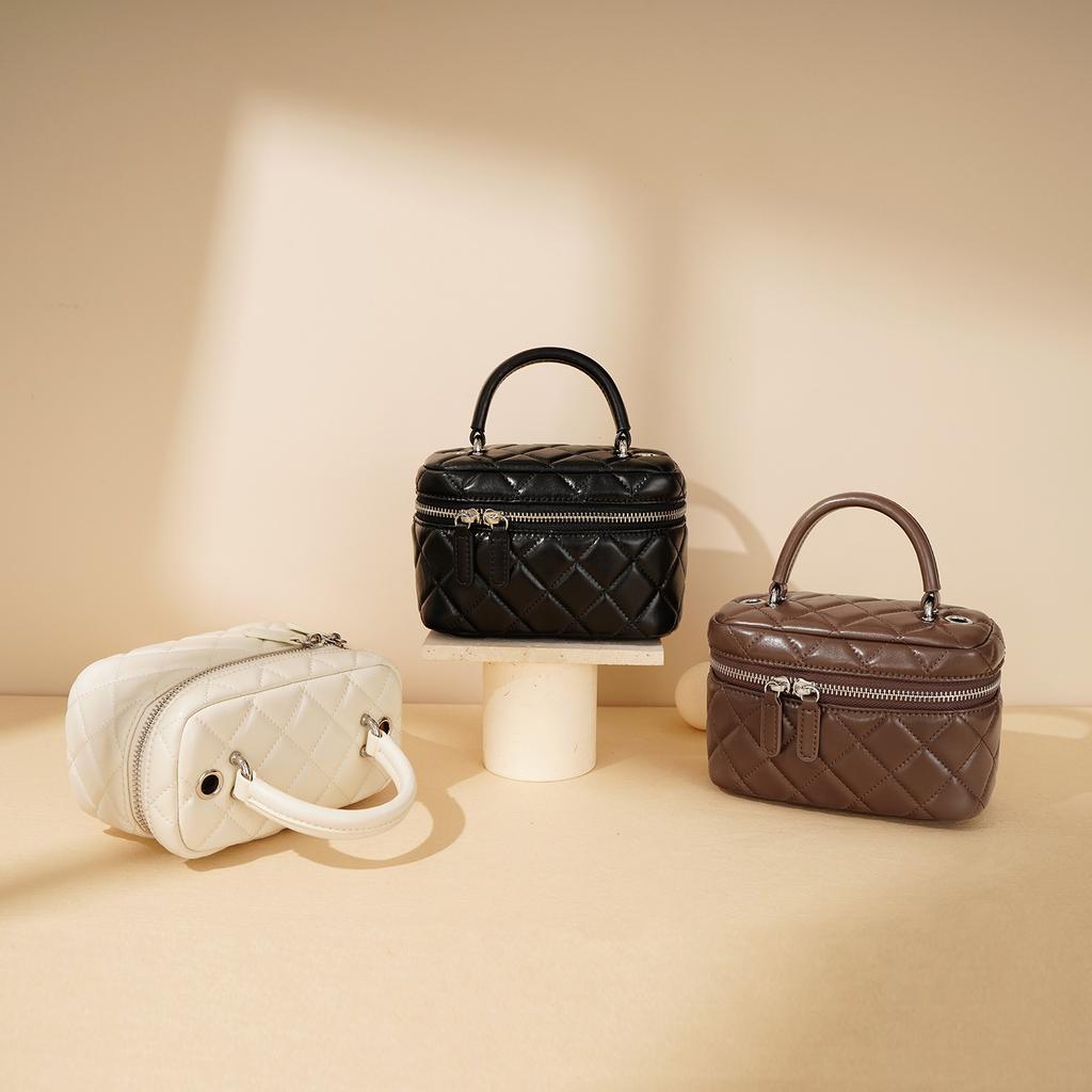 A Niche Design, Mini Chain-style Chain Bag, A Fashionable and High-end Single-shoulder Hand-carry Makeup Bag