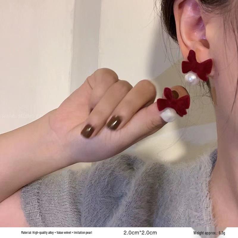 French Retro Pearl Plaid Earrings: Luxury Korean Studs for Women